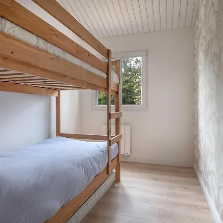 Maison Pour 8, Avec Jacuzzi A 200m De La