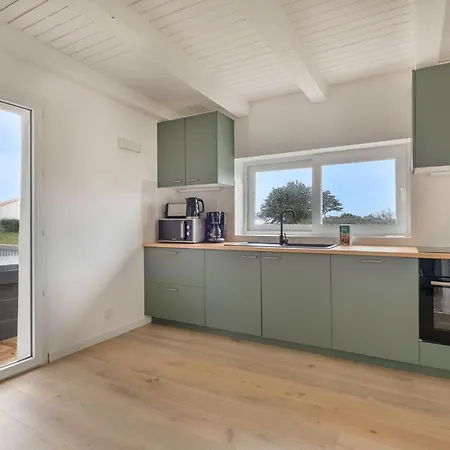 Maison Pour 8, Avec Jacuzzi A 200m De La *