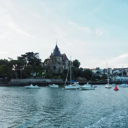 Maison Pour 8, Avec Jacuzzi A 200m De La בית נופש לה ברנרי-אן-רץ