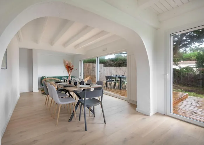 Casa de Férias Maison Pour 8, Avec Jacuzzi à 200m De La La Bernerie-en-Retz