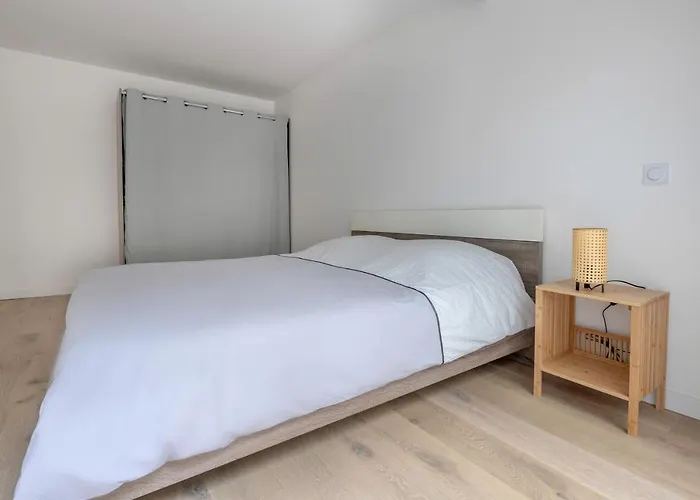 Maison Pour 8, Avec Jacuzzi à 200m De La