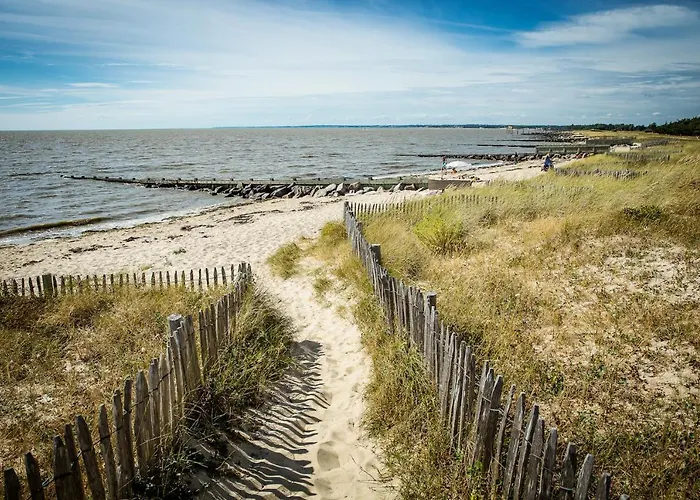 Maison Pour 8, Avec Jacuzzi à 200m De La La Bernerie-en-Retz